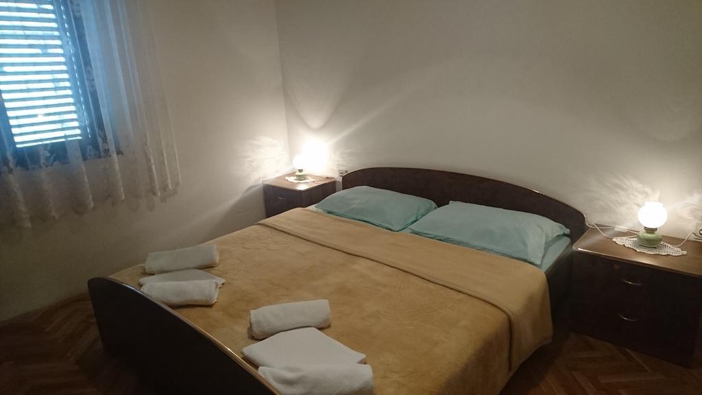 Apartment Leona เซนญ์ ภายนอก รูปภาพ