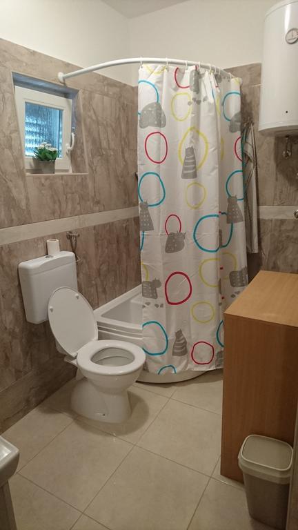 Apartment Leona เซนญ์ ภายนอก รูปภาพ