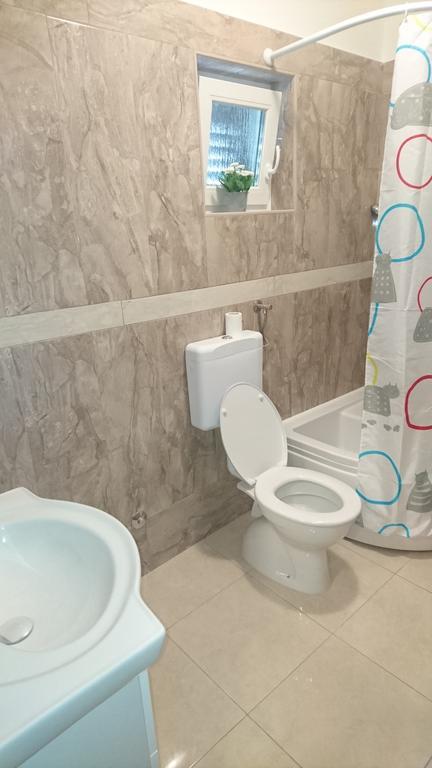 Apartment Leona เซนญ์ ภายนอก รูปภาพ