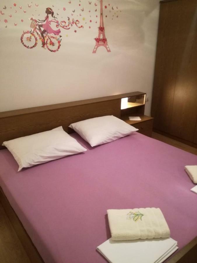 Apartment Leona เซนญ์ ภายนอก รูปภาพ