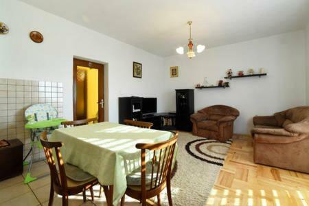 Apartment Leona เซนญ์ ภายนอก รูปภาพ