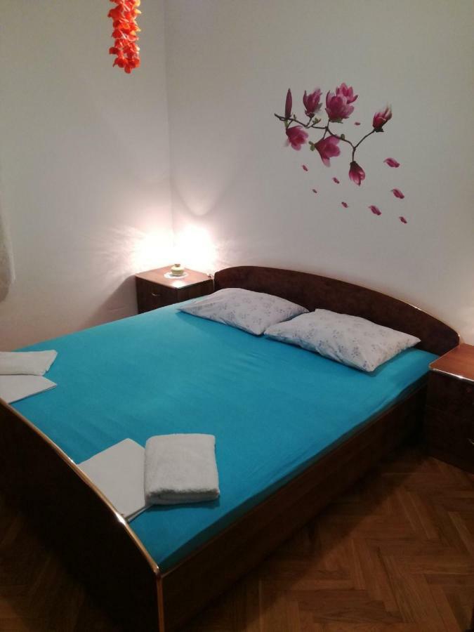 Apartment Leona เซนญ์ ภายนอก รูปภาพ